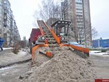 В Волгограде грязный снег незаконно сбрасывали вблизи жилых массивов