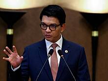 Президент Мадагаскара ради собственной безопасности уехал из страны