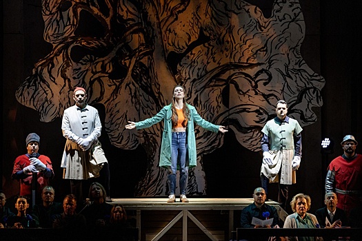 Минский Большой театр привез "Орлеанскую деву" в Москву