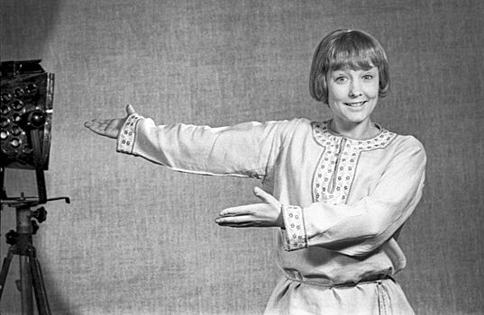 Путешествие в сказку: Главархив показал кадры из новогодних спектаклей