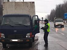 В Кирова проходят рейды по пресечению нарушений при перевозке пассажиров и грузов автомобильным транспортом