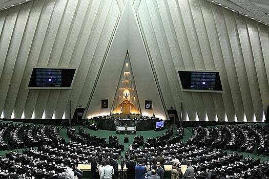 В Иране началась регистрация кандидатов на выборы в парламент