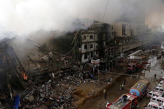 Подтверждена гибель 67 человек в страшном пожаре в торговом центре