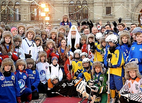 Московские суворовцы победили в турнире по хоккею в валенках