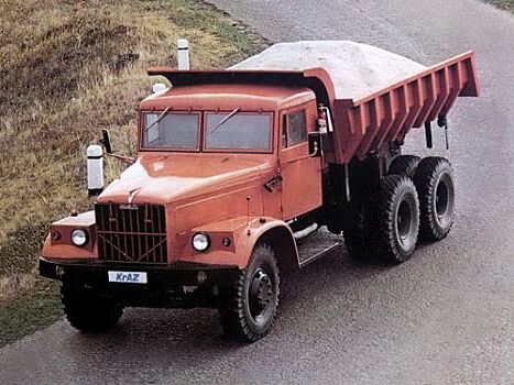 Шоферы грузовиков "КрАЗ", ГАЗ-САЗ и "Урал" – самые осторожные