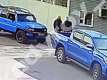 В Казахстане двое водителей на авто таранили друг друга из-за конфликта