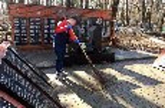 Волонтеры будут раздавать памятки с правилами ношения георгиевских ленточек