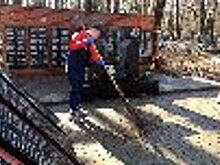 Волонтеры будут раздавать памятки с правилами ношения георгиевских ленточек