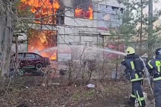 Площадь пожара в Курске увеличилась до 17 тысяч квадратных метров