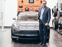Дилер Infiniti продал клиенту Tesla, потому что у марки пока нет электрокаров