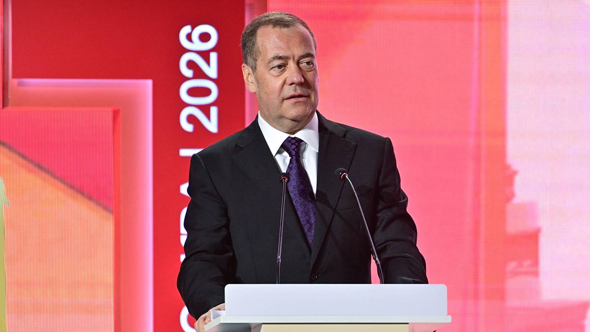 Медведев поздравил западных «друзей» России с успешным испытанием «Сармата»