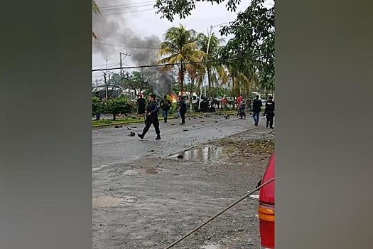 Минимум 3 человека погибли в результате мощного взрыва возле полицейского участка