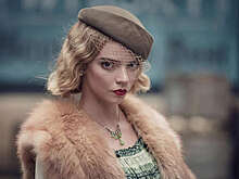 Актриса Аня Тейлор-Джой появилась на публике в огромной шубе без штанов