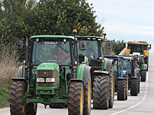 Польские фермеры заблокировали тракторами движение на трассах