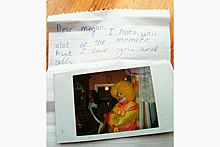 Мужчина нашел дома пугающую записку со снимком клоуна от прошлого владельца