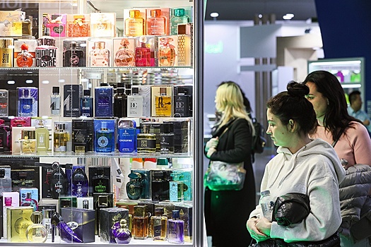Запасы парфюмерии в магазинах и на складах к 23 февраля выросли почти на 13%