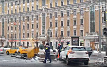 Автомобиль каршеринга попал в ДТП напротив Счетной палаты в Москве