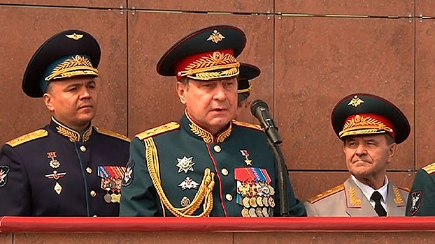 Замминистра обороны Булгаков поздравил 100-й полк МТО с пятилетней годовщиной