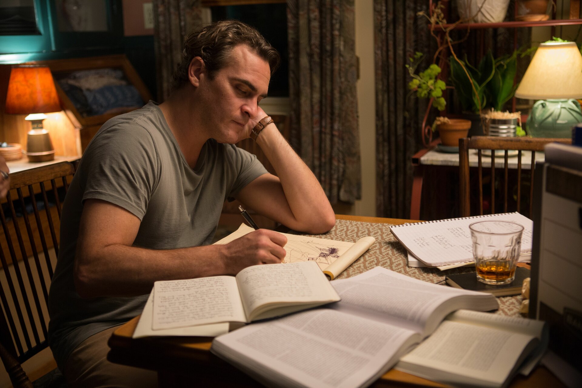 Слушать детективы читают артисты. Хоакин Феникс 2015. 2015 Irrational man Joaquin Phoenix. Эйб Лукас.