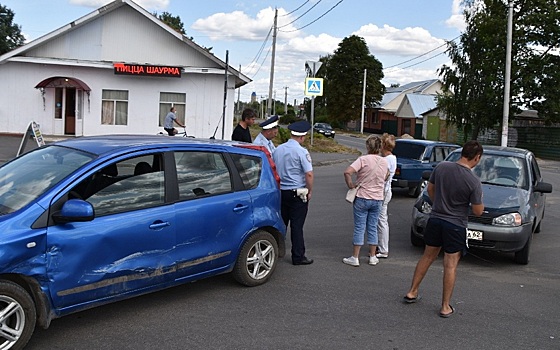 В Спасске жительница Ростовской области на Nissan столкнулась с Lada Kalina