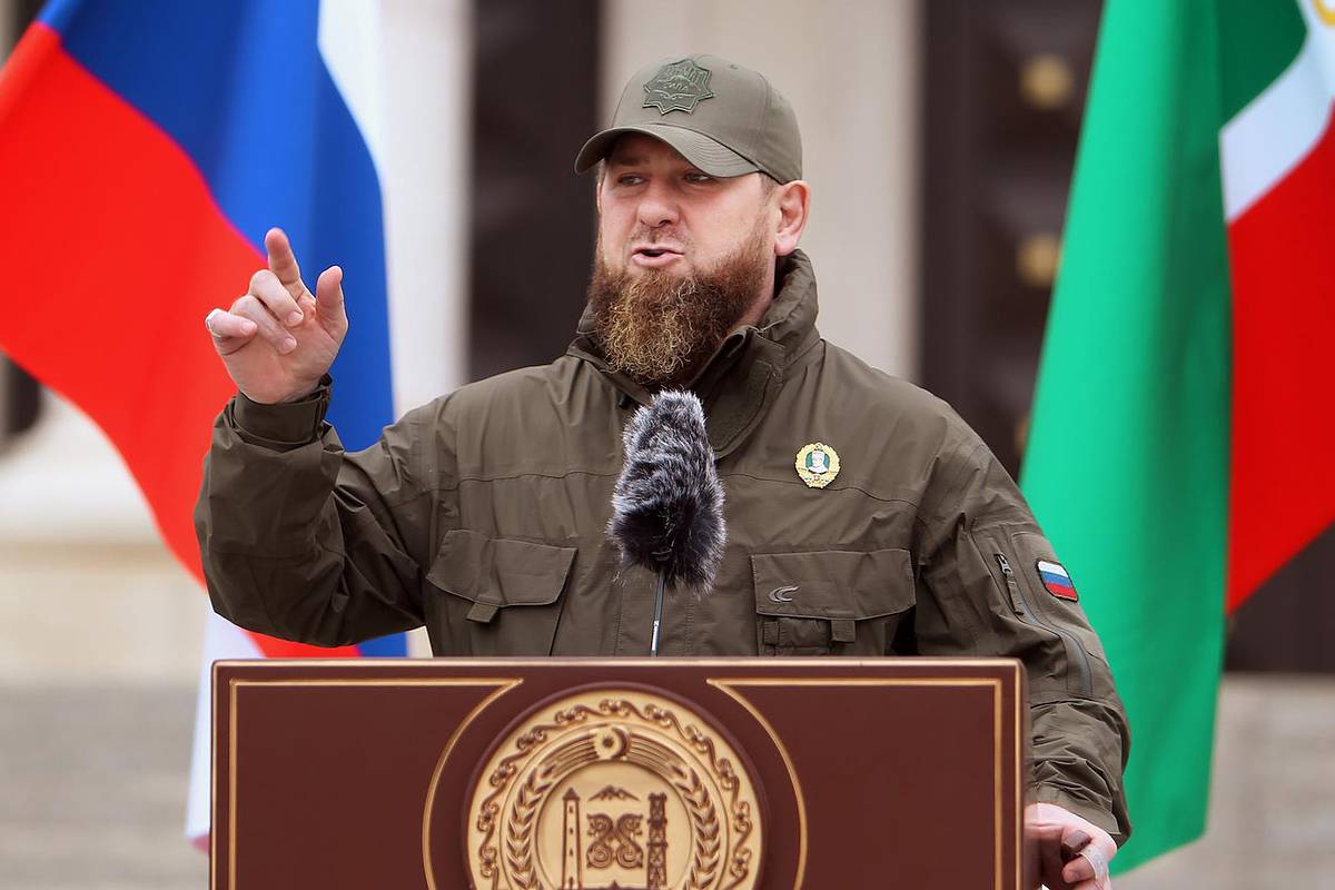 Кадыров раскрыл детали инцидента с задержанием в Дагестане главы МЧС Чечни