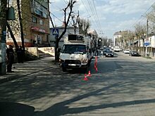 12-летний мальчик попал под колеса машины в центре Калуги