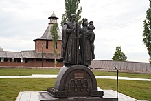 Памятник князю Дмитрию Донскому и его жене Евфросинии открыли в Нижнем Новгороде