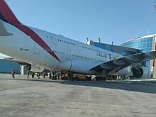 Перед вылетом из Домодедово в лайнер Emirates врезался водовоз