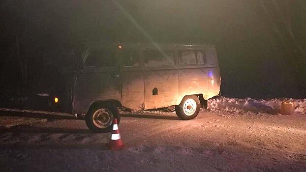 В Вытегорском районе мужчина погиб под колесами УАЗа