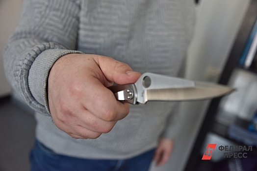 Безумец с ножом ворвался в продуктовый магазин в одном из районов Екатеринбурга