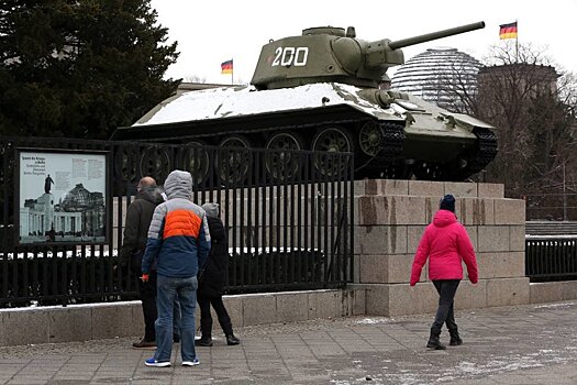 В Германии заговорили о сносе танков Т-34 - части мемориала Тиргартен