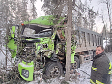 Водитель погиб при столкновении грузовиков в Красноярском крае