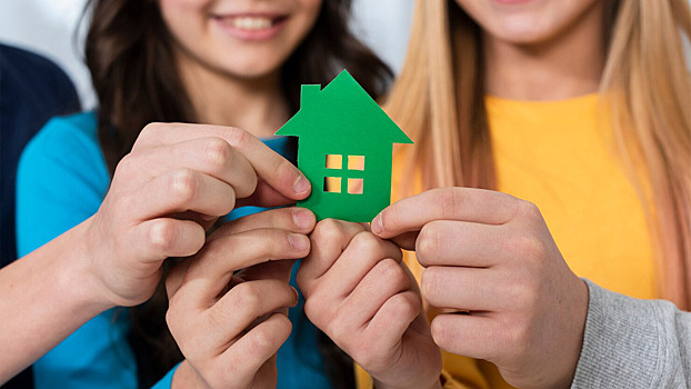 Выдачи семейной ипотеки в Сбере за месяц выросли на 15%