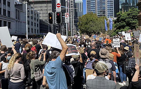 Более 100 тыс. человек приняли участия в маршах против насилия над женщинами в Австралии