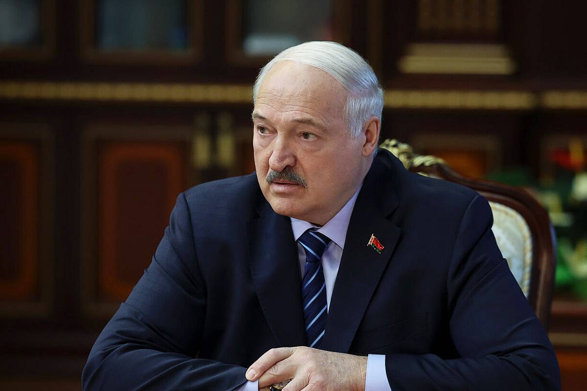 Президент Белоруссии назвал задачу вооруженных сил страны