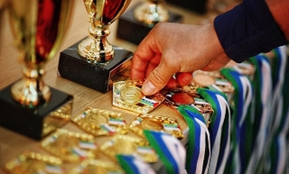 Ямальские борцы завоевали девять медалей на чемпионате УрФО
