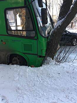 ​В Екатеринбурге из-за коммунальной аварии затопило улицу