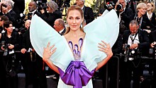 Узерли в платье-«бабочке», Мур — с нескромным декольте: как прошло открытие кинофестиваля в Каннах