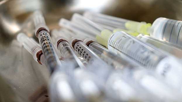 Альтштейн поддержал призыв Роспотребнадзора о вакцинации от коронавируса