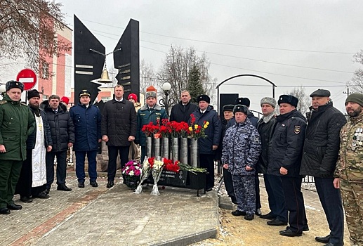 Памятники в честь героев-земляков открыли нижегородцы в Год защитника Отечества