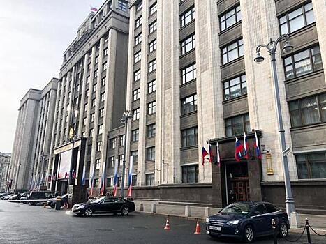 Агрегаторов такси обяжут выплачивать водителям ставку за выполненные поездки