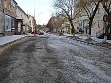 В Кургане ремонтируют улицу, которую не могли сдать три года