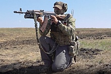 Российский боец "Атаман" рассказал, как его спас автомат Калашникова
