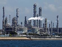 Нефтяной гигант приостановит завод из-за утечки нефтепродуктов
