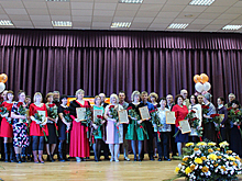 В Калининградской области девятерых многодетных матерей наградили медалями