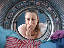 Что скрывает ваша стиральная машина? Как убрать запах и плесень