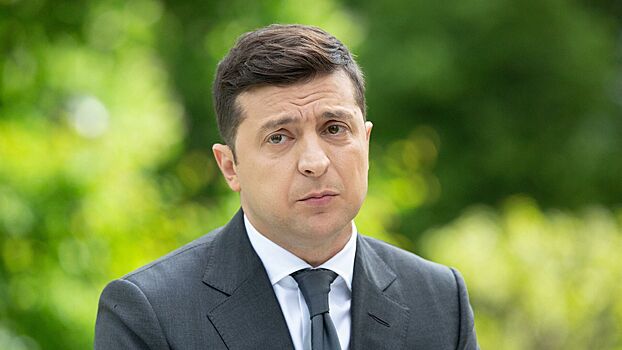 Зеленский попросил трех министров уйти в отставку