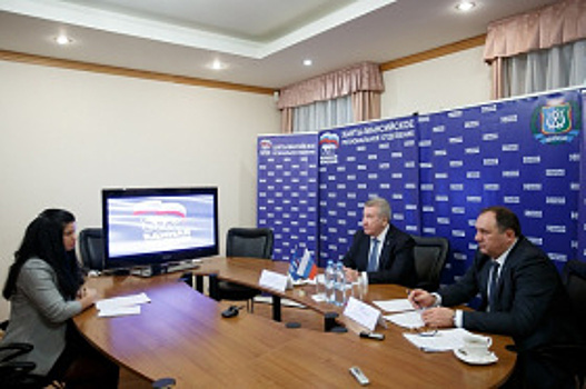 Глава города Ханты-Мансийска Максим Ряшин и спикер окружной Думы Борис Хохряков ответили на вопросы горожан
