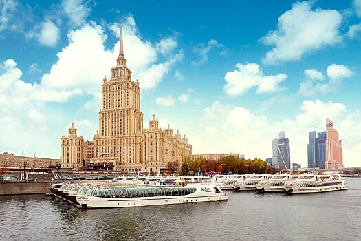 Отдых в подарок: топ-5 самых романтичных отелей Москвы для молодоженов