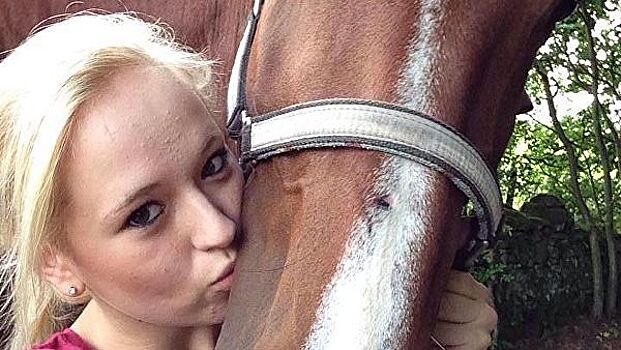 22-летний жокей погибла из-за приступа у лошади